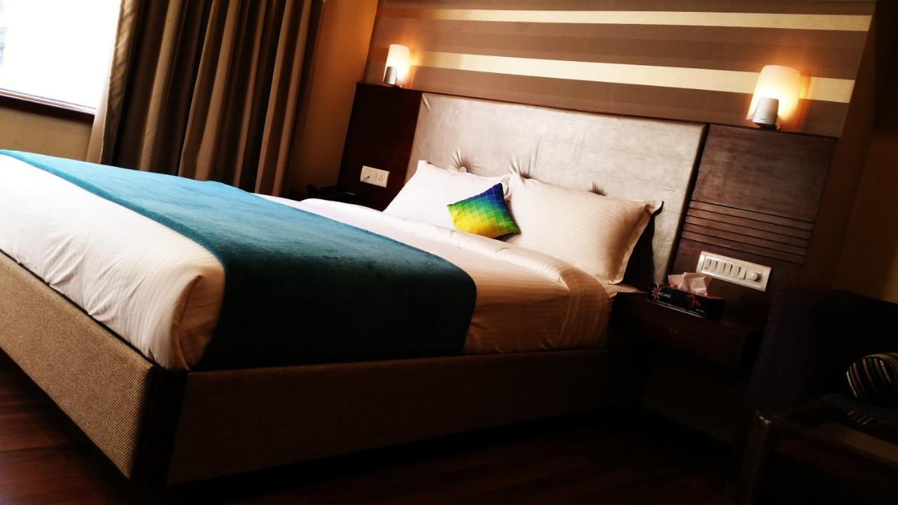 Hotel Qualia Suites At Delhi Airport New Delhi Exterior foto